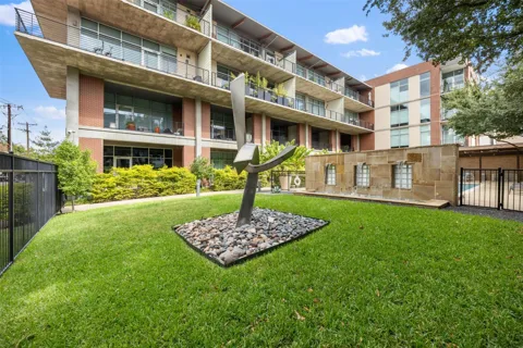 3030 Bryan Street #207