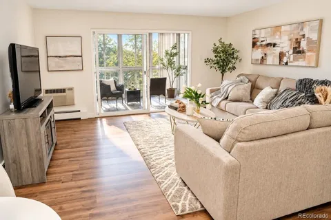 605 S Clinton Street #7B