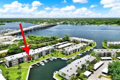 1950 SW PALM CITY ROAD #3-207