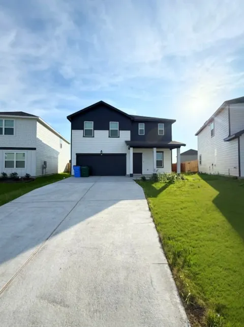 113 Blazilmar Lane E