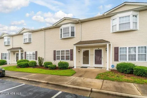 3809 E Vancroft Circle #C5