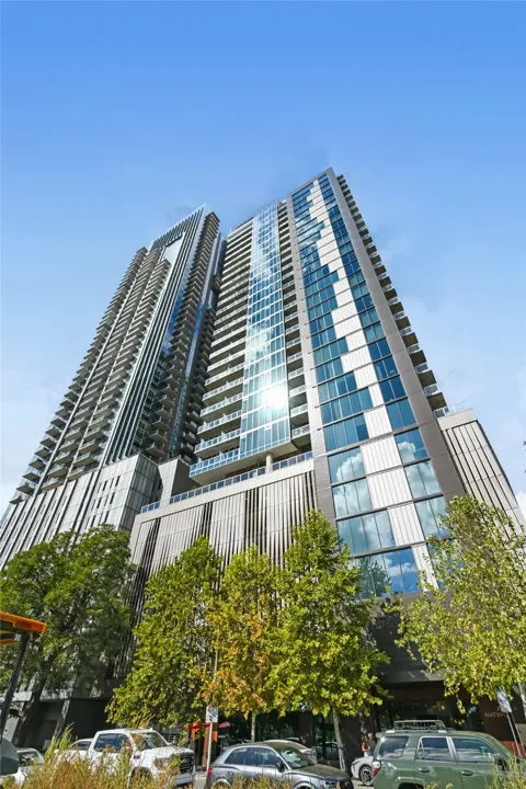48 East Avenue #2506