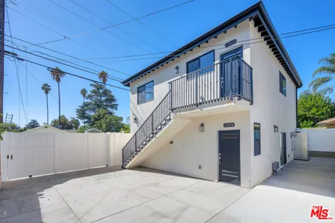 17404 Cantlay Street