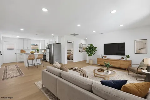 5050 Matilda Street #225