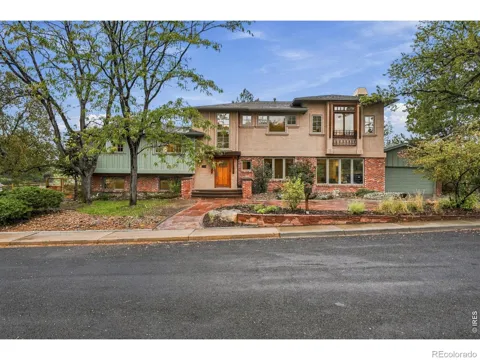 2384 Dennison Lane