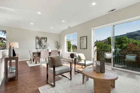 33 Northcrest Drive
