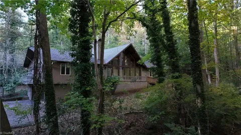717 Greenhill Road