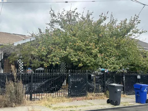 3432 Paxton Ave
