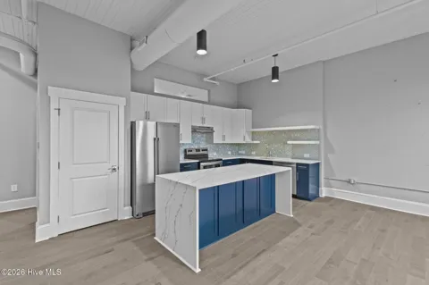 157 Howard Street #2b