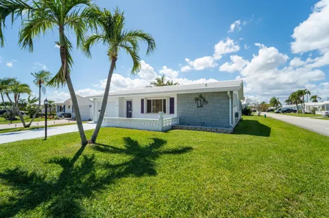 1601 SW 18TH STREET SW