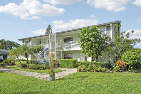 2 Southport Lane #D