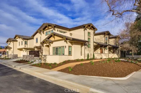 275 W Center #4
