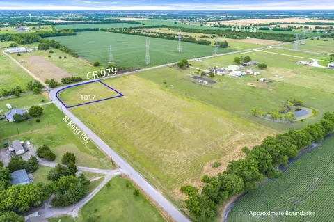 1017 County Road 979
