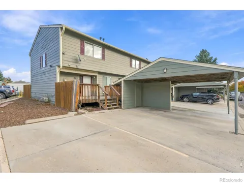 8721 Carr Loop