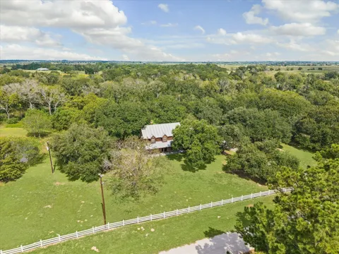 3123 Centerhill Circle