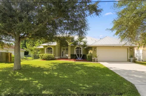 2326 SW WEBSTER LANE