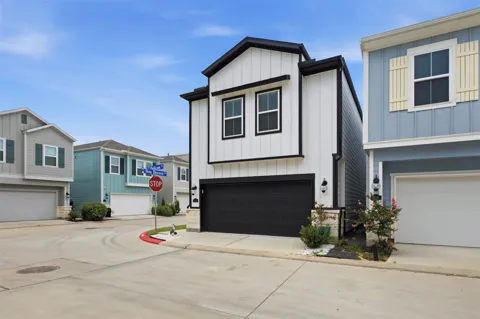 614 Pelican Drive