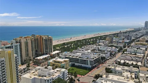 1460 Ocean Dr #308