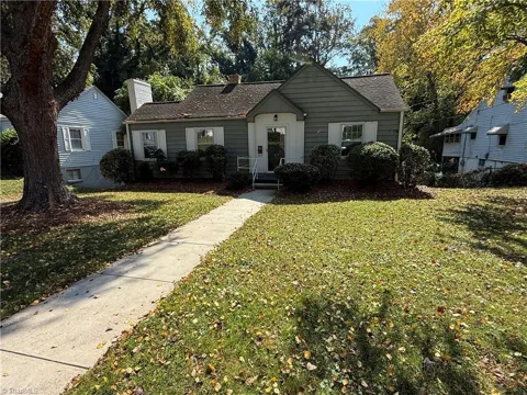 216 Carolina Circle