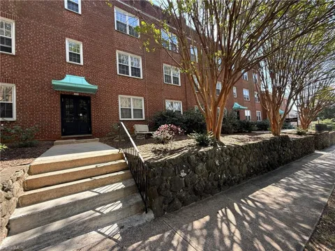 1306 Glade Street #26