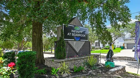 1901 Lakeside Drive #412