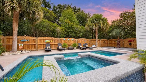 5113 Fernwood Drive