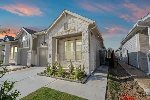 9807 Galaxy Drive