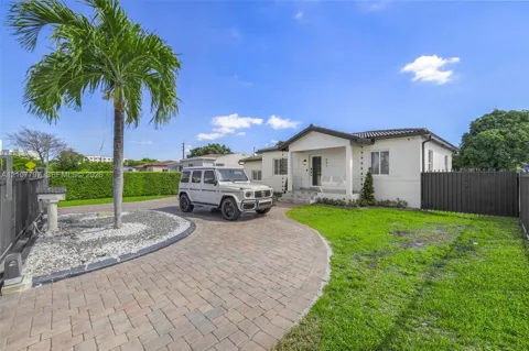 941 NW 40th Ave