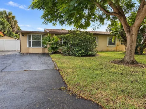 4840 NW 10th Ter