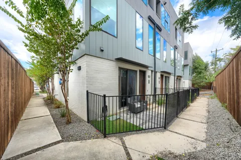 320 Mathey Court