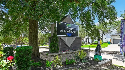 1901 Lakeside Drive #412