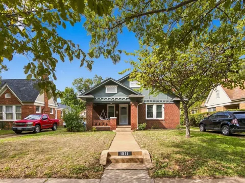 1511 Hollywood Avenue