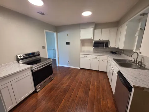 465 Horton Street
