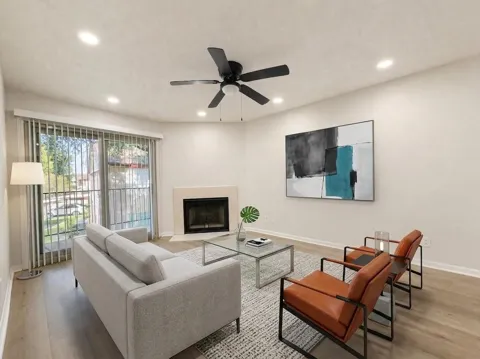 2120 El Paseo Street #2419
