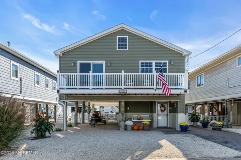 3282 Dawn Lane
