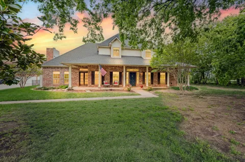 4411 Glenwood Lane