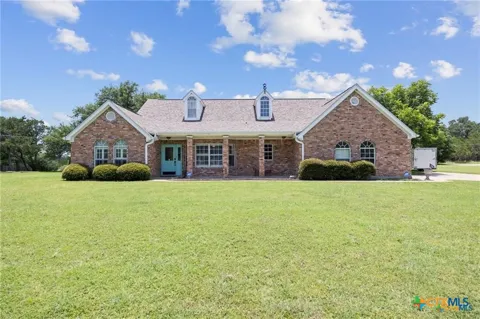 3912 Chisholm Trail