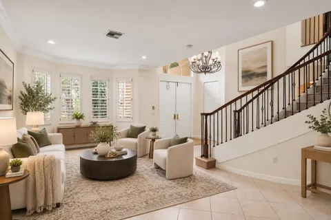 6395 Stonehurst Circle