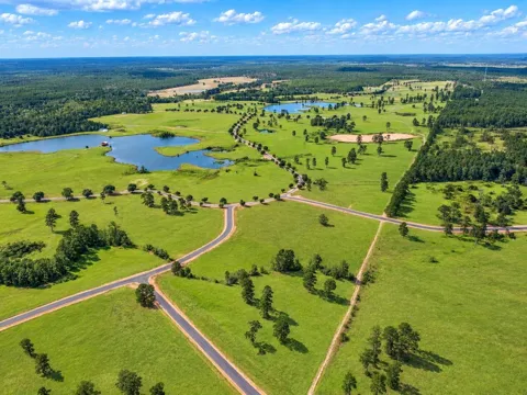85 Lakeland Loop