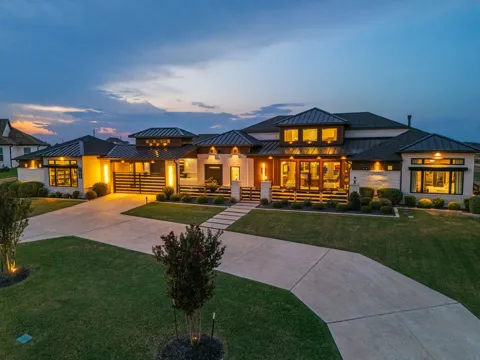 3316 Castlehill Court