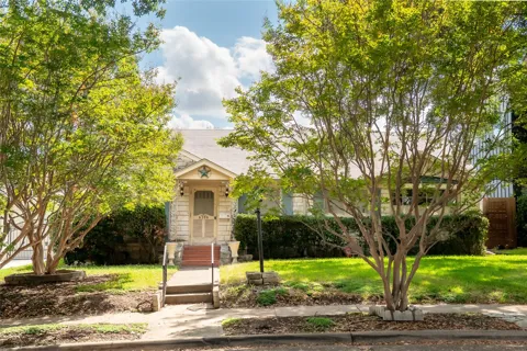 6286 Malcolm Drive