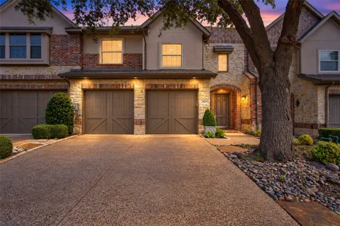 2424 Greymoore Drive