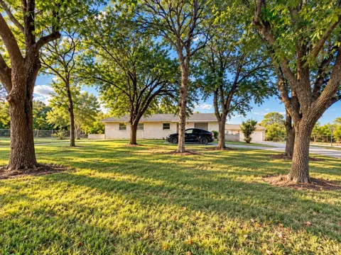 637 S Loop Drive