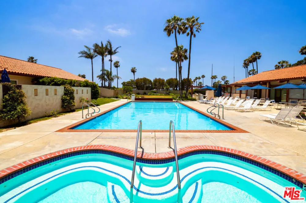 29500 Heathercliff Rd. #3 Malibu, CA 90265