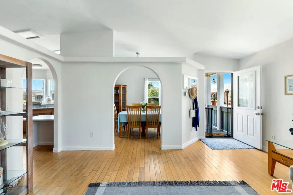 29500 Heathercliff Rd. #3 Malibu, CA 90265