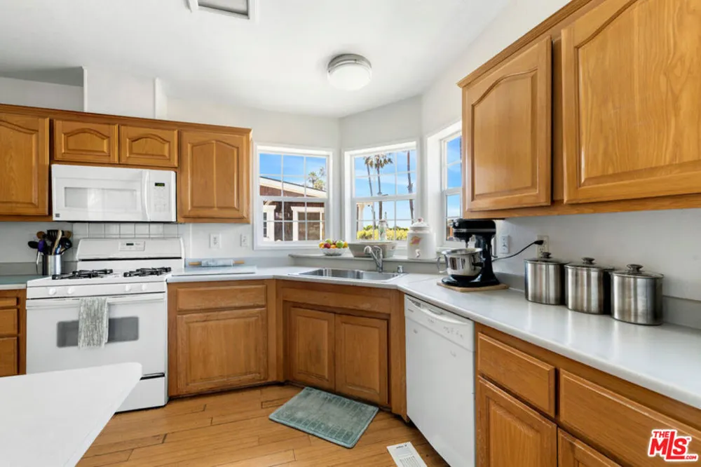 29500 Heathercliff Rd. #3 Malibu, CA 90265