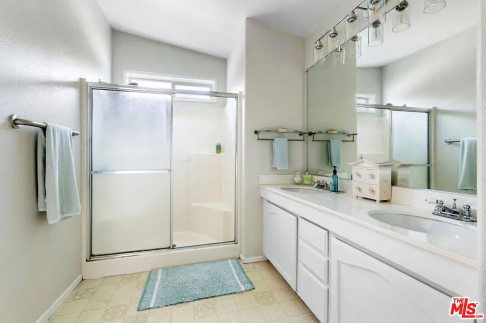 29500 Heathercliff Rd. #3 Malibu, CA 90265