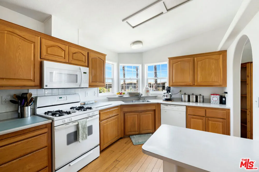 29500 Heathercliff Rd. #3 Malibu, CA 90265