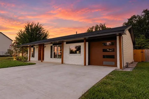 1903 Sedgie Drive