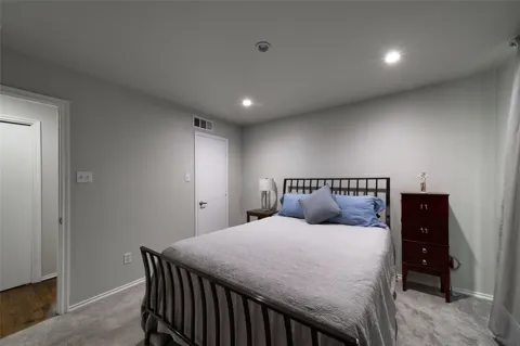 4616 W Lovers Lane #116